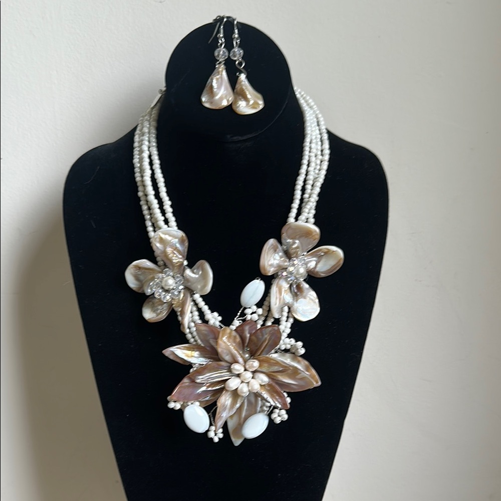 Vincero Statement Necklace Earring Set Floral Shells Beads Rhinestones Chunky